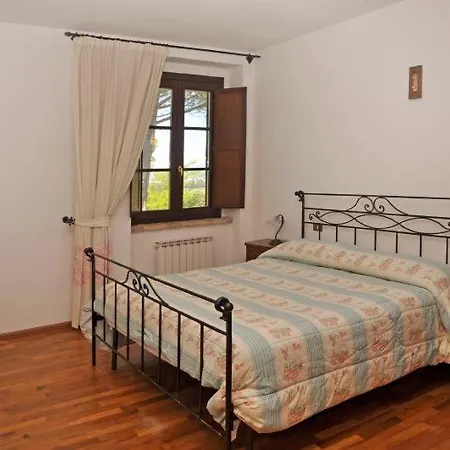 Almone Sleeps 14 *