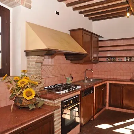 וילה Almone Sleeps 14 טורג'אנו