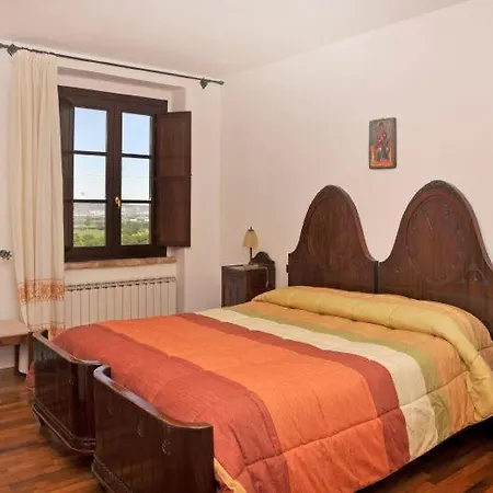 Almone Sleeps 14 * טורג'אנו