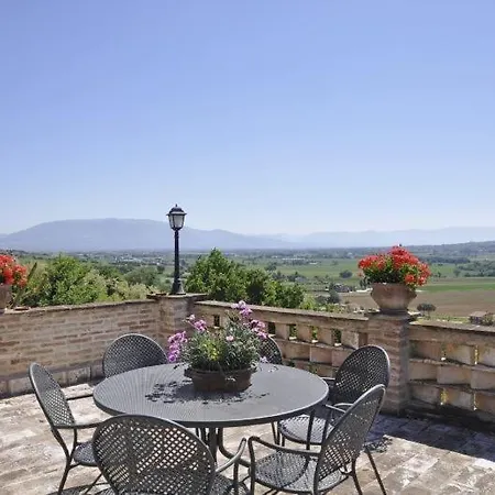 Almone Sleeps 14 *
